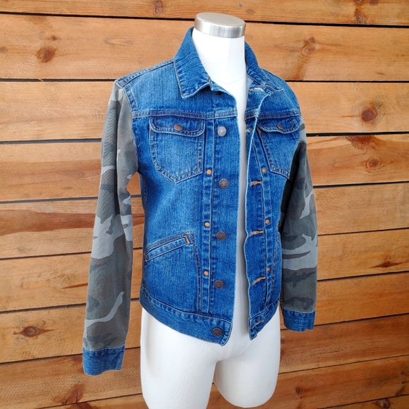 BDG Army sleeve jean jacket - Picture 1 of 6
